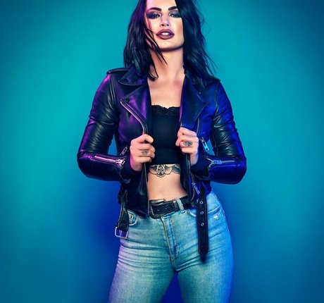 Saraya Bevis exclusive pornstar galleries