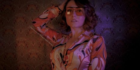 WhisperAudios ASMR star pornographic galleries