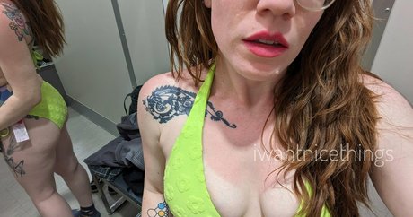 iwantnicethings star exclusive image