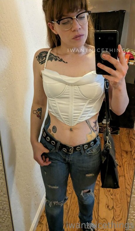 iwantnicethings adult star picture