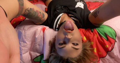 Pandahugz model nudes images