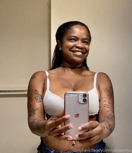 yummybrownfox star hot photo