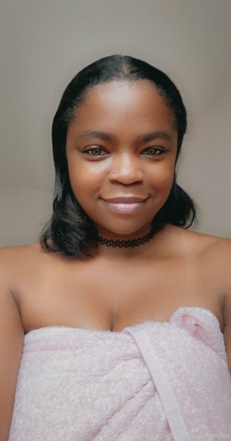 yummybrownfox pornstar naked images