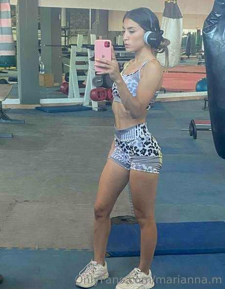 marianna m pornstar top picture