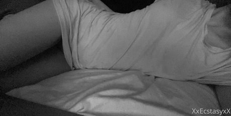 free cheech chronic naked model img