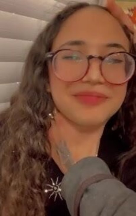 danikit model pretty photos