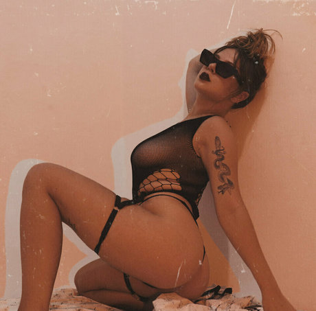 Daniele Kipper model porn pic