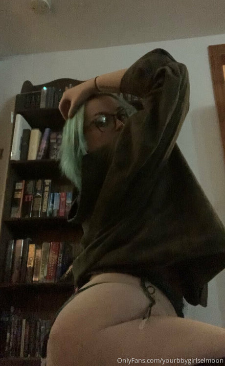 yourbbygirlselmoon beautiful pornstar photos