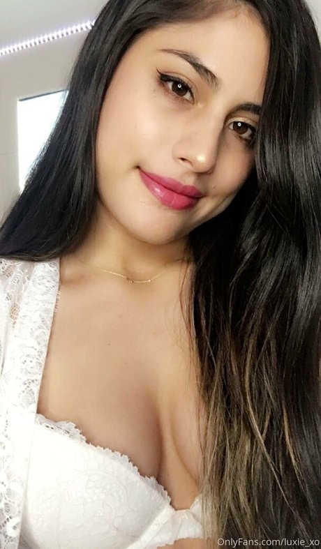 luxie xo model naked pictures