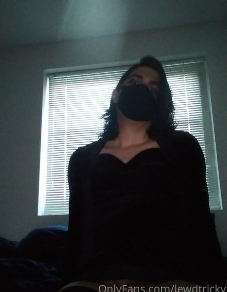 lewdtricky xxx model photos