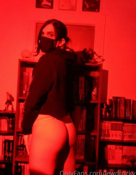 lewdtricky star pornographic image