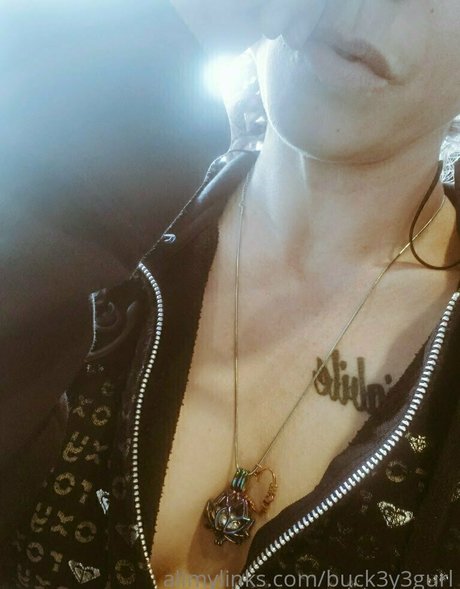 buck3y3gurl nude model archive