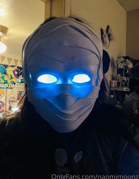 naomimoonz star sexy pics