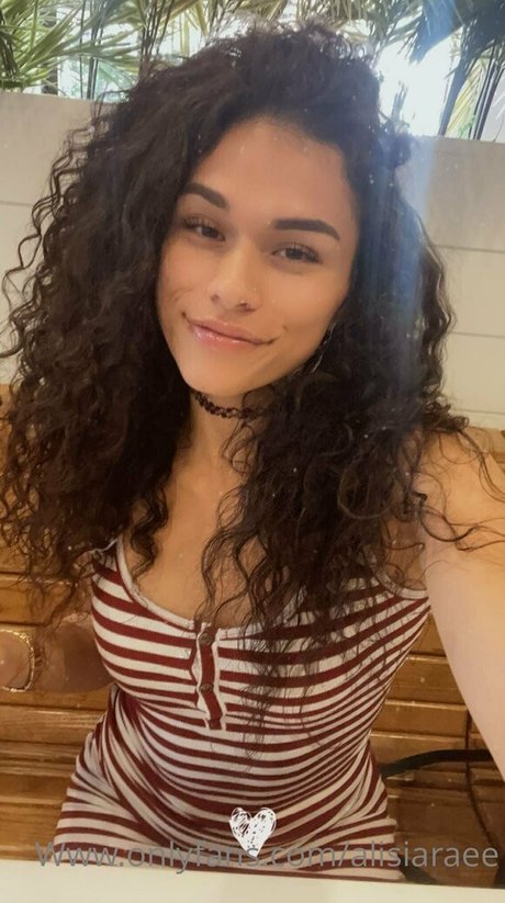 alisiaraee Profile pic