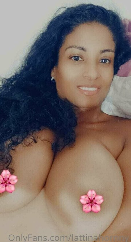 lattinahornny model erotic gallery