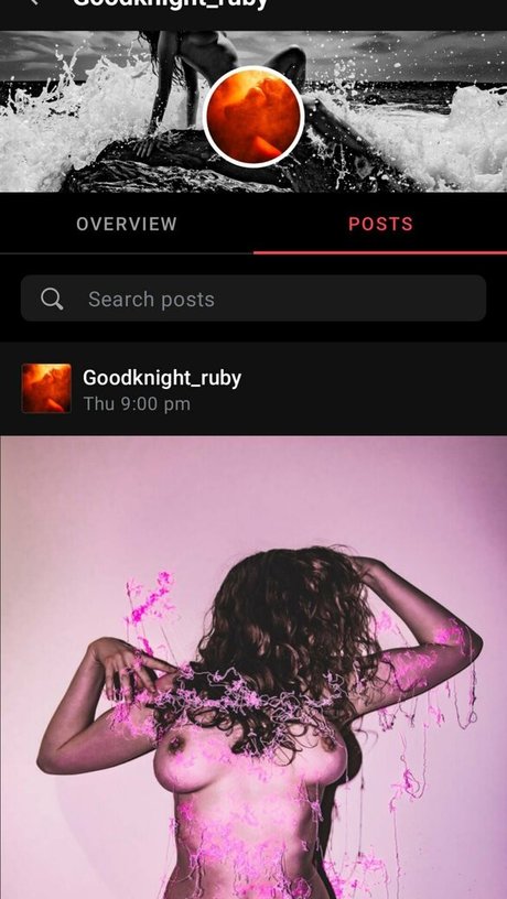 poseurs naked model img