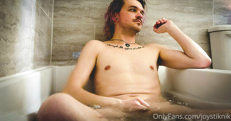 joystiknik pornstar adult pictures