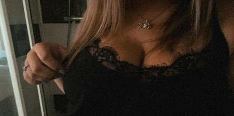 lilidoll8 pornstar pretty pics