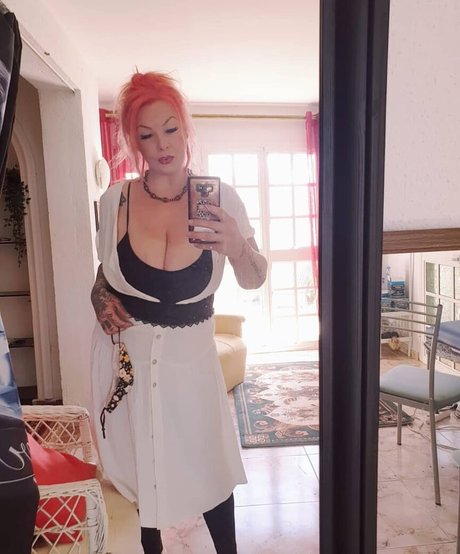 Ming naaa star beautiful picture