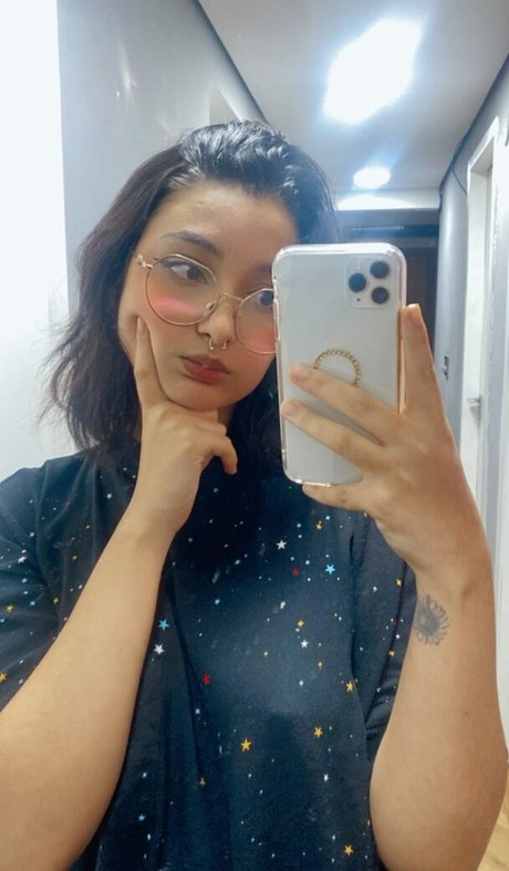 Nathye model free picture