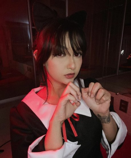 Nathye pornstar nude img