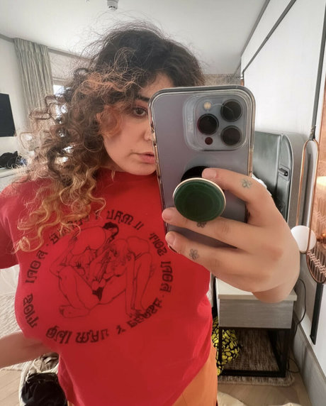 Remi Wolf adult actress pictures