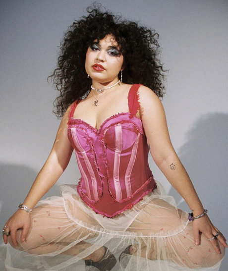 Remi Wolf actress img