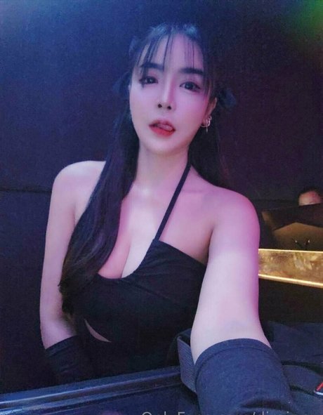 djrainny exclusive model photos