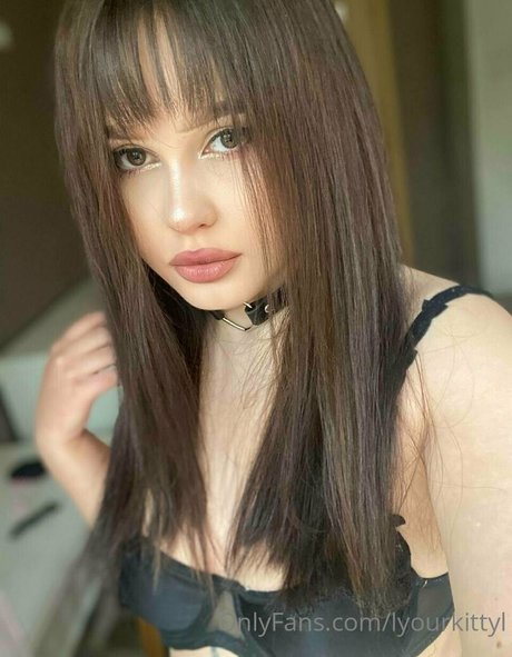 lyourkittyl pornstar nudes image