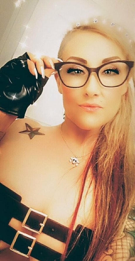 sinssexytattoosntitties best model images