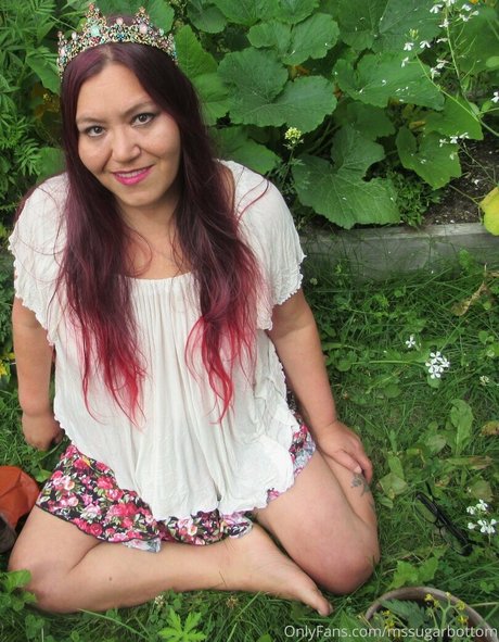 mssugarbottom sexy actress picture