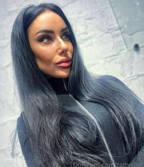 tattycool model naked pics