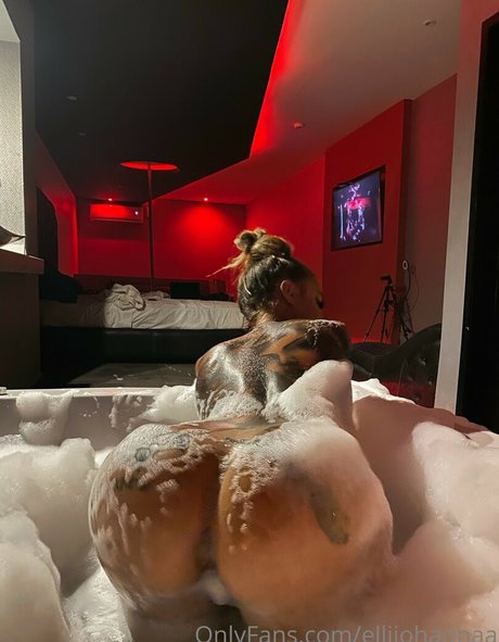 ellijohannaa star naked picture