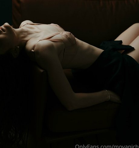 moyanich erotic model images