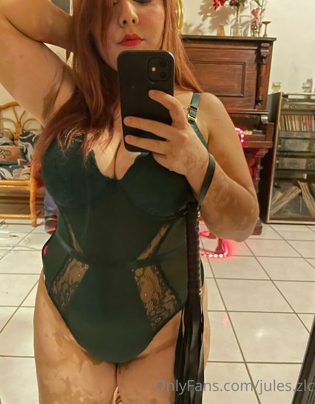 jules zlc sexy model image
