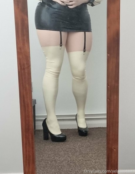 xelphie9000 star naked pics