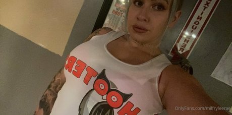 milfryleerae nude model gallery