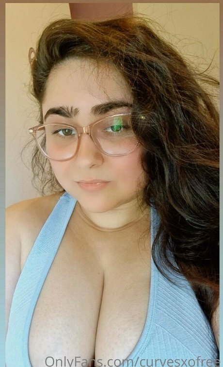 curvesxofree nudes actress gallery