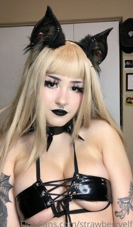 strawberryelf pornstar top img