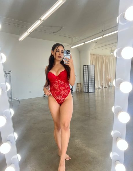 highimqueen nude actress photos