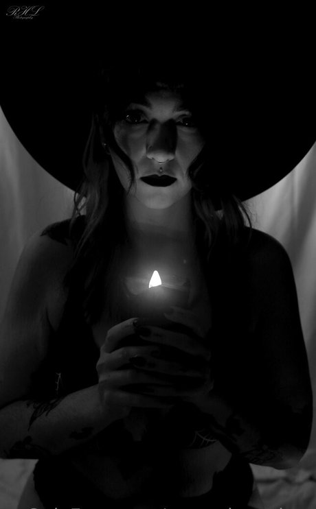 mourning glory pornstar erotic gallery