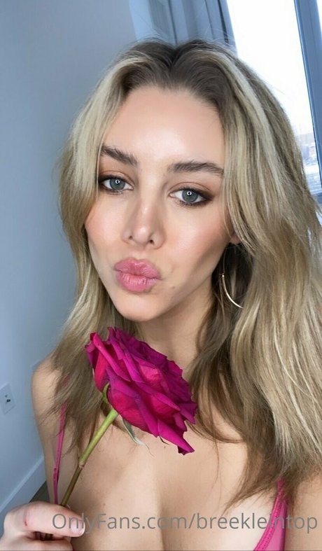 breekleintop nudes model img