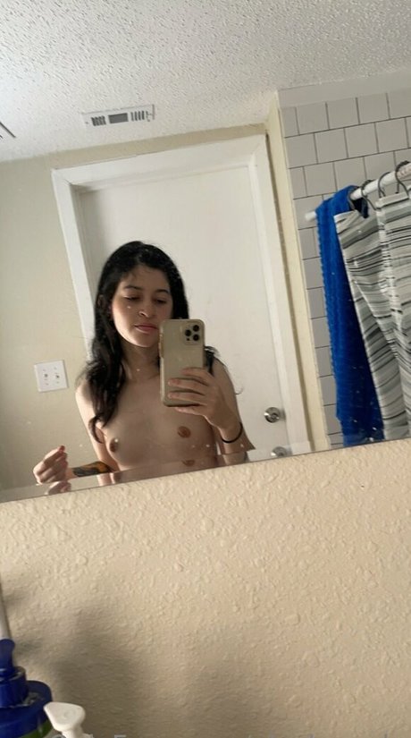 alaskazade perfect model pic