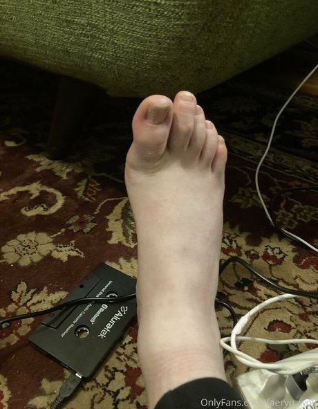 faeryn wolf sexy actress pic