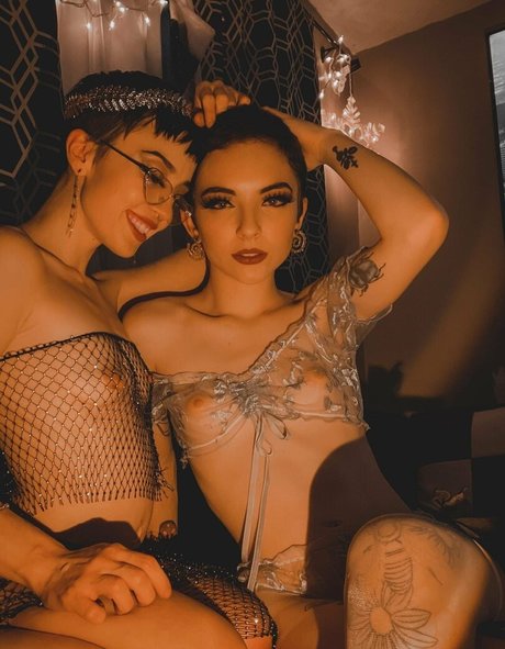 neonalice333 xxx model galleries