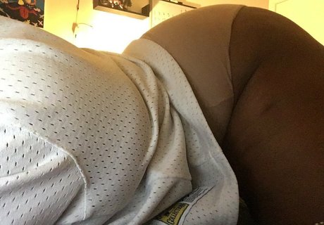 artbyash model art img