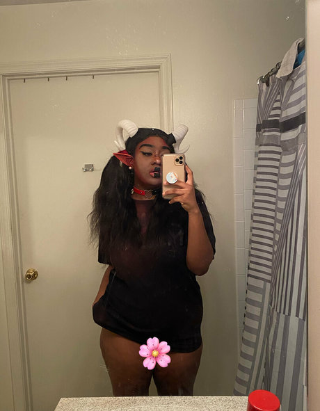 artbyash nudes model pic