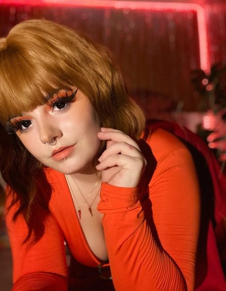 violetvainefree Profile pic