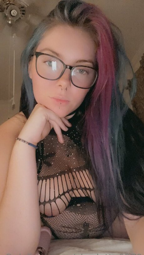 charlotte6869 top model pic