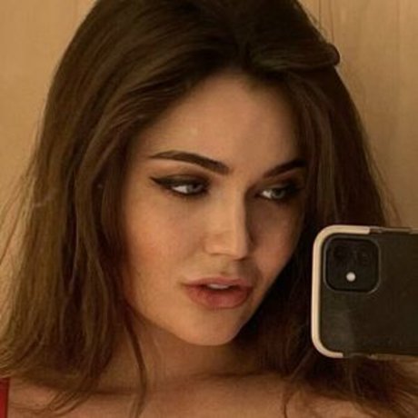 Violetvanalden model porn image